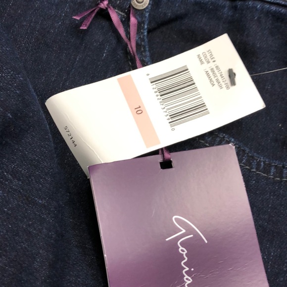 Gloria Vanderbilt® Amanda Classic Fit Tapered Leg - Picture 2 of 6